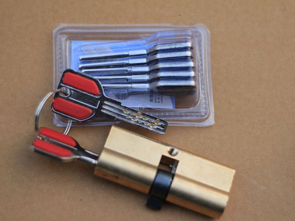 吉隆24小时上门开锁公司